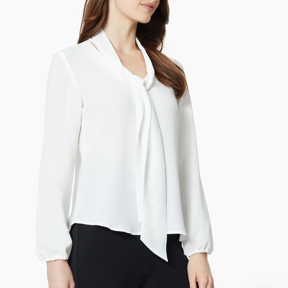 Kasper Womens Bow Neck Ruffle Blouse Size 2X White great used condition - Picture 5 of 5